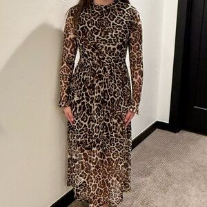 Elegant Leopard Print Long Sleeve Dress